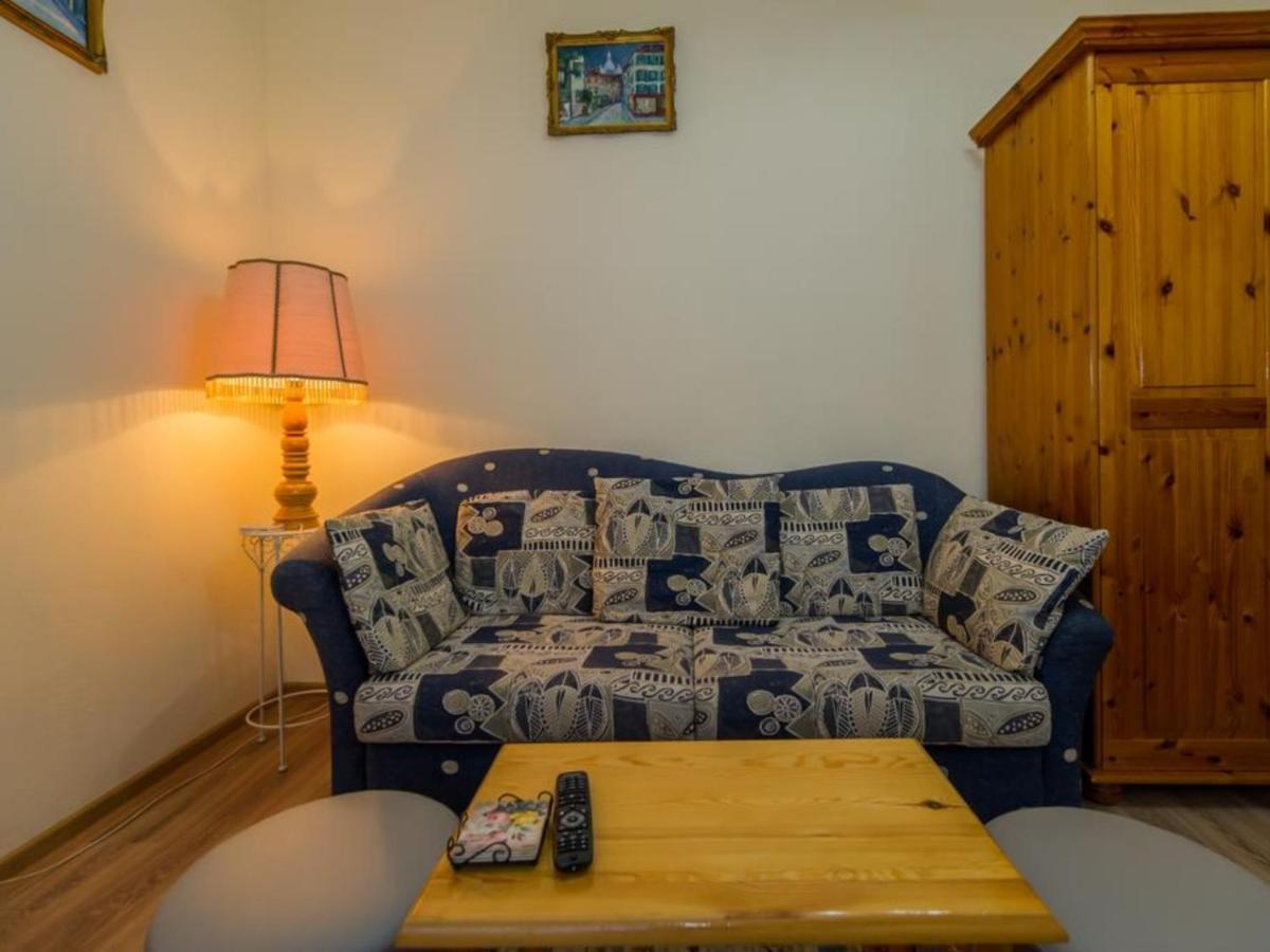 Apartment Carol Private Yard With Barbeque And Parking سِنايا المظهر الخارجي الصورة
